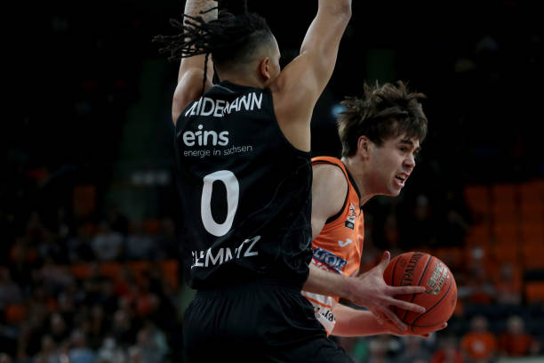 有助于打击 有助于打击