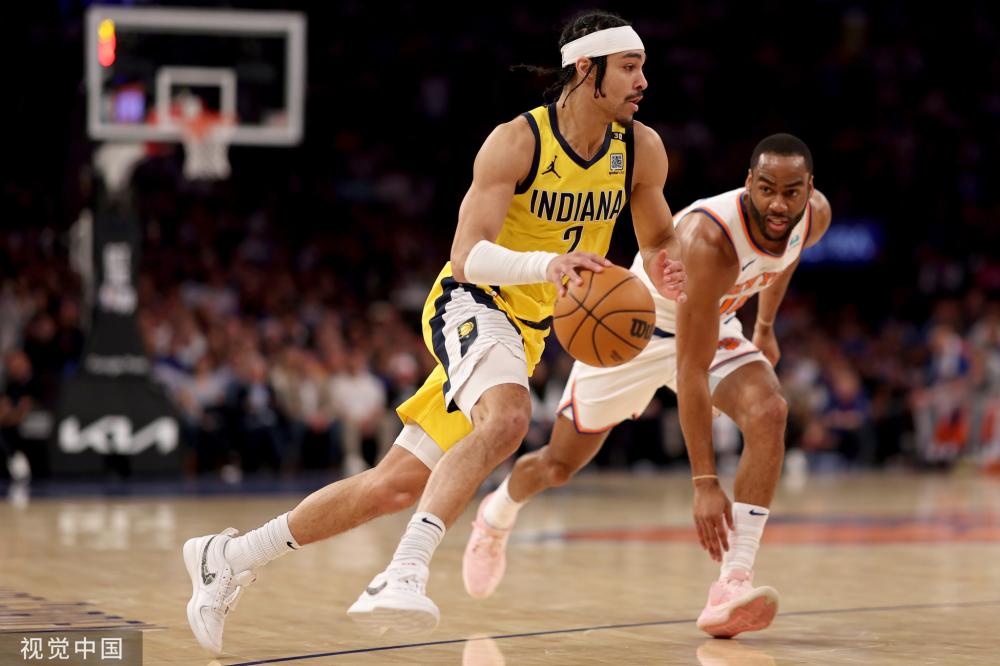 滑雪中的每 滑雪中的每